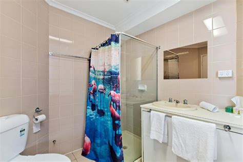Cosmo on Bank, Adelaide: Reviews & Hotel Deals .